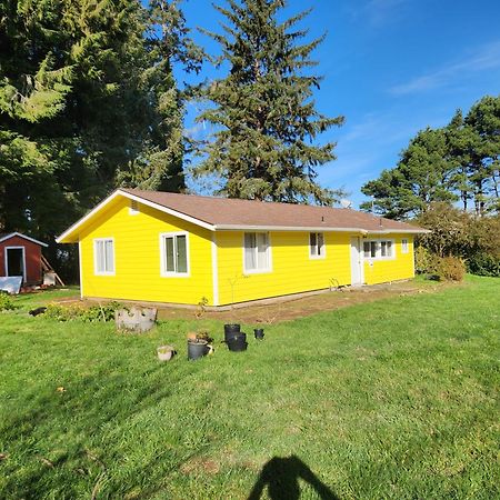 Lakeside Hostel & Guest House Crescent City Exterior photo